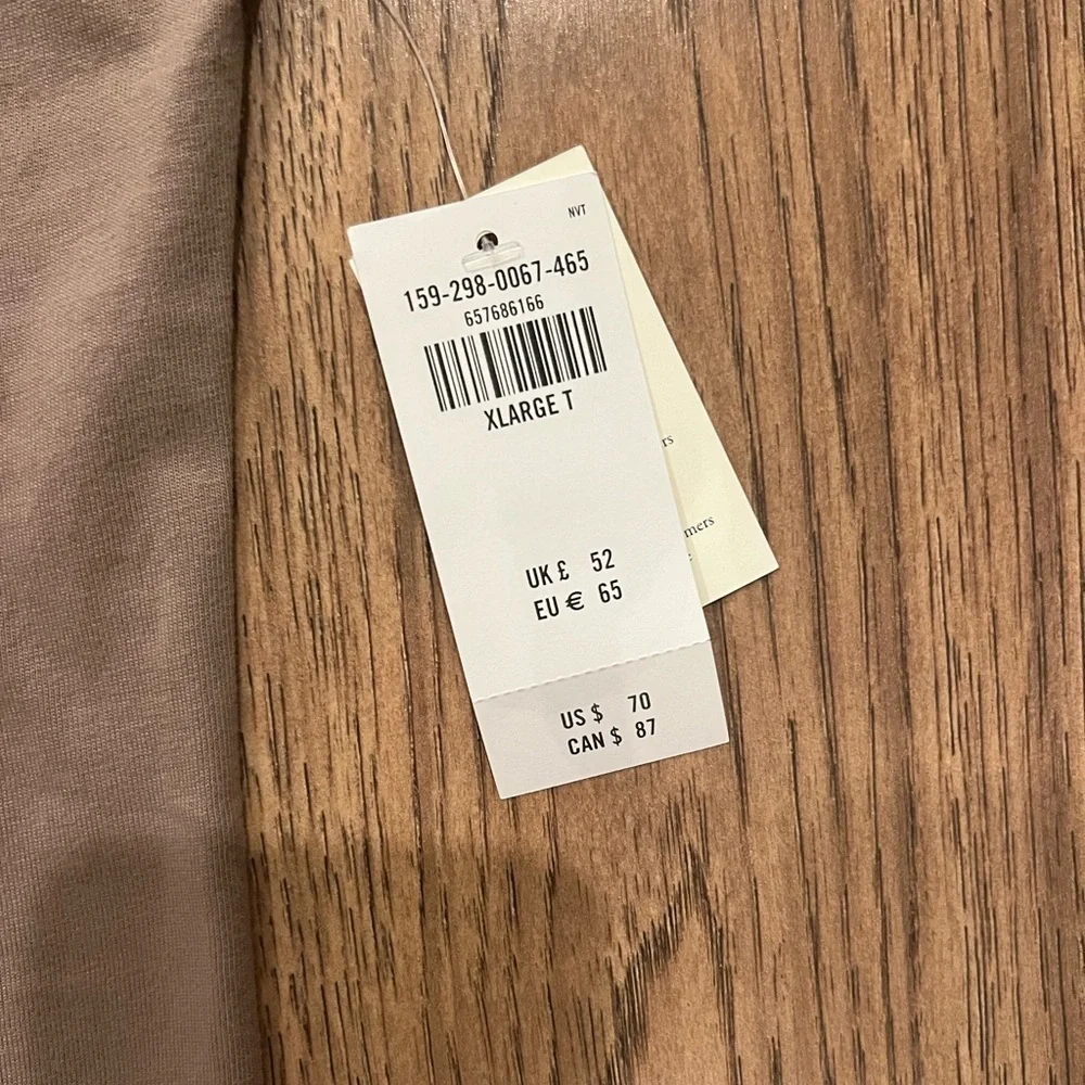 Abercrombie & Fitch questions leave